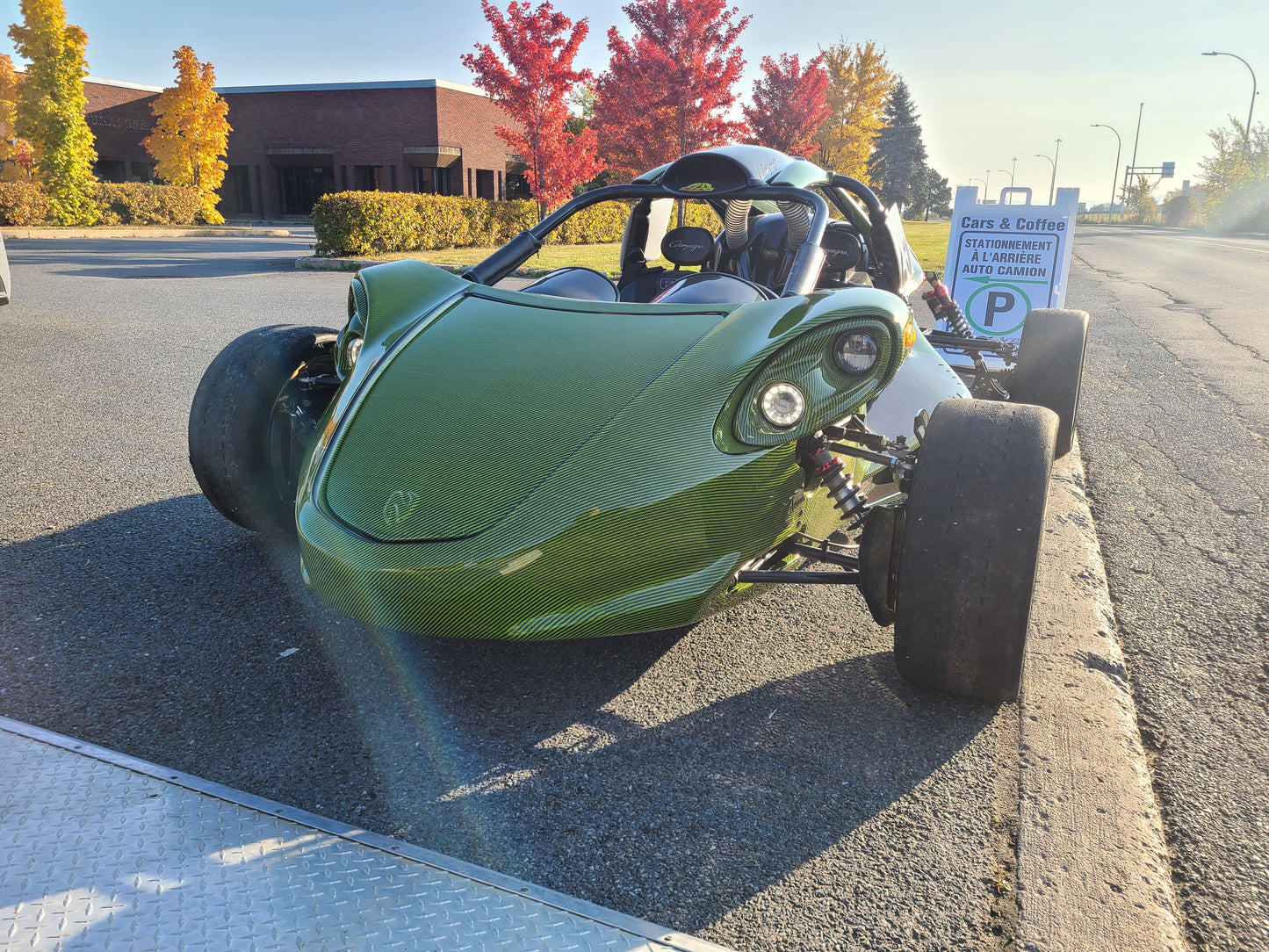 Front end with hood opening